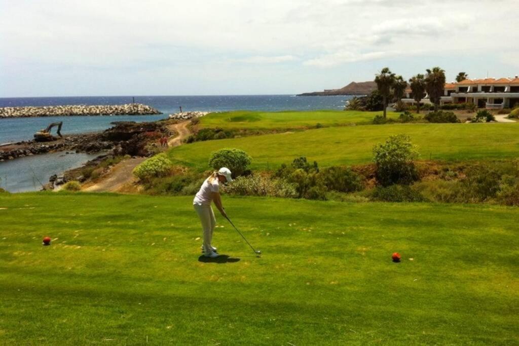 Front Line In Amarilla Golf - Leo480