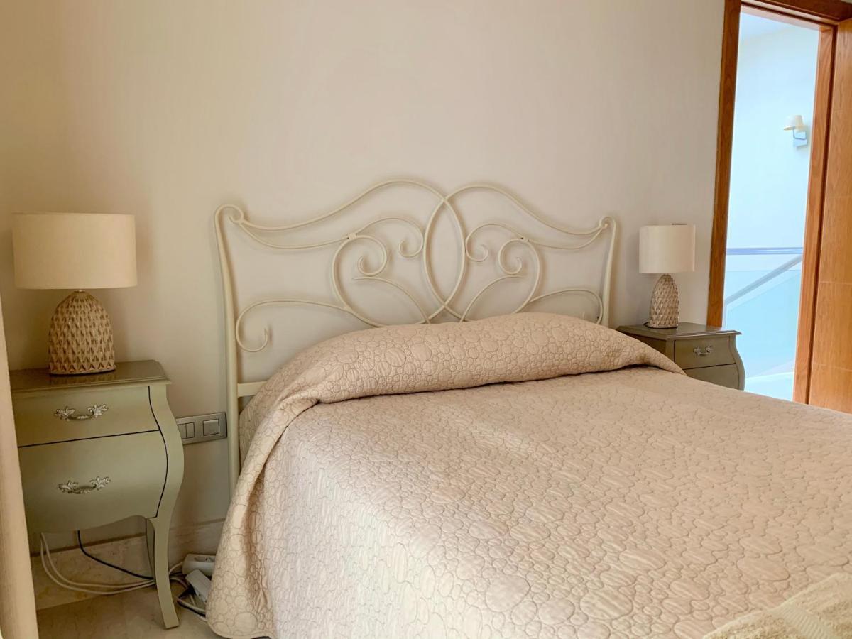 Hébergement de vacances Townhouse 3 Bedrooms On The First Line *