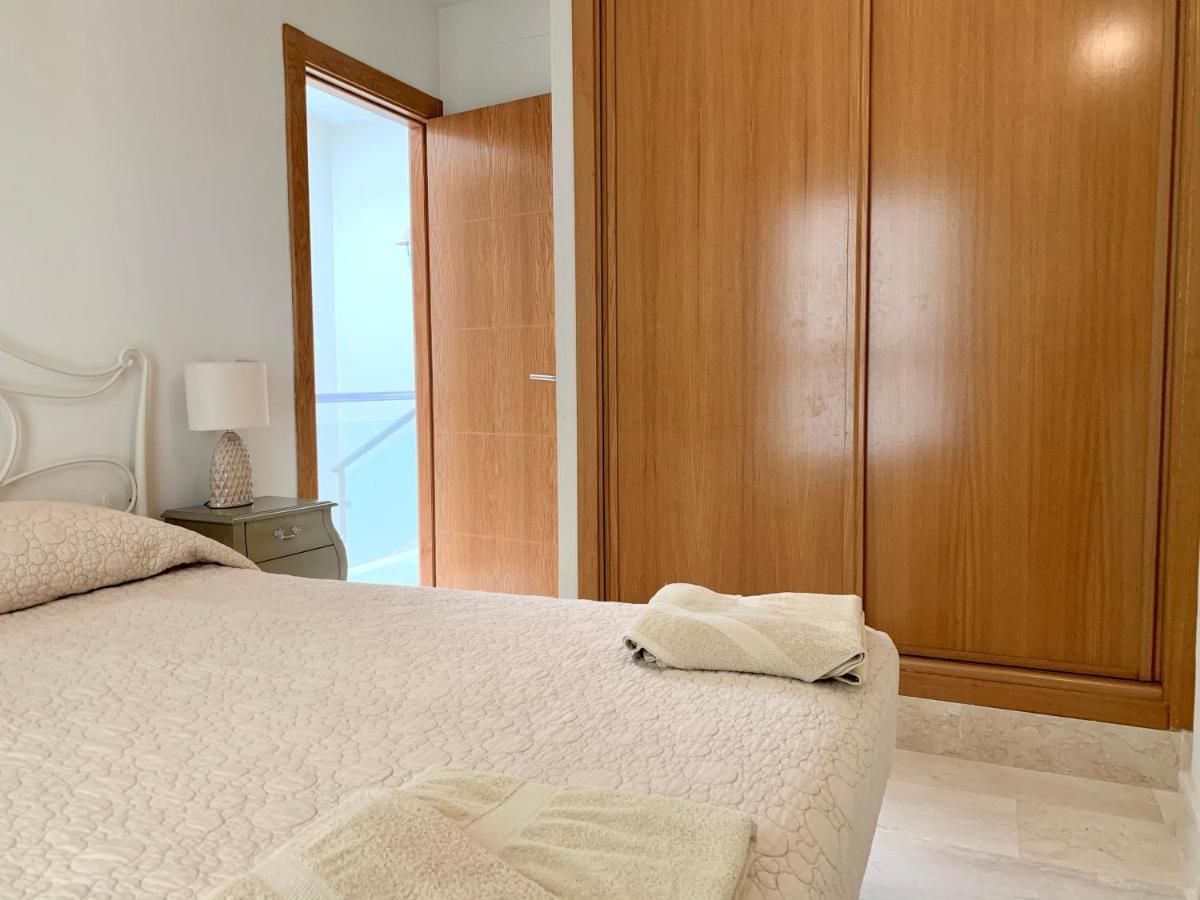 Townhouse 3 Bedrooms On The First Line Hébergement de vacances *