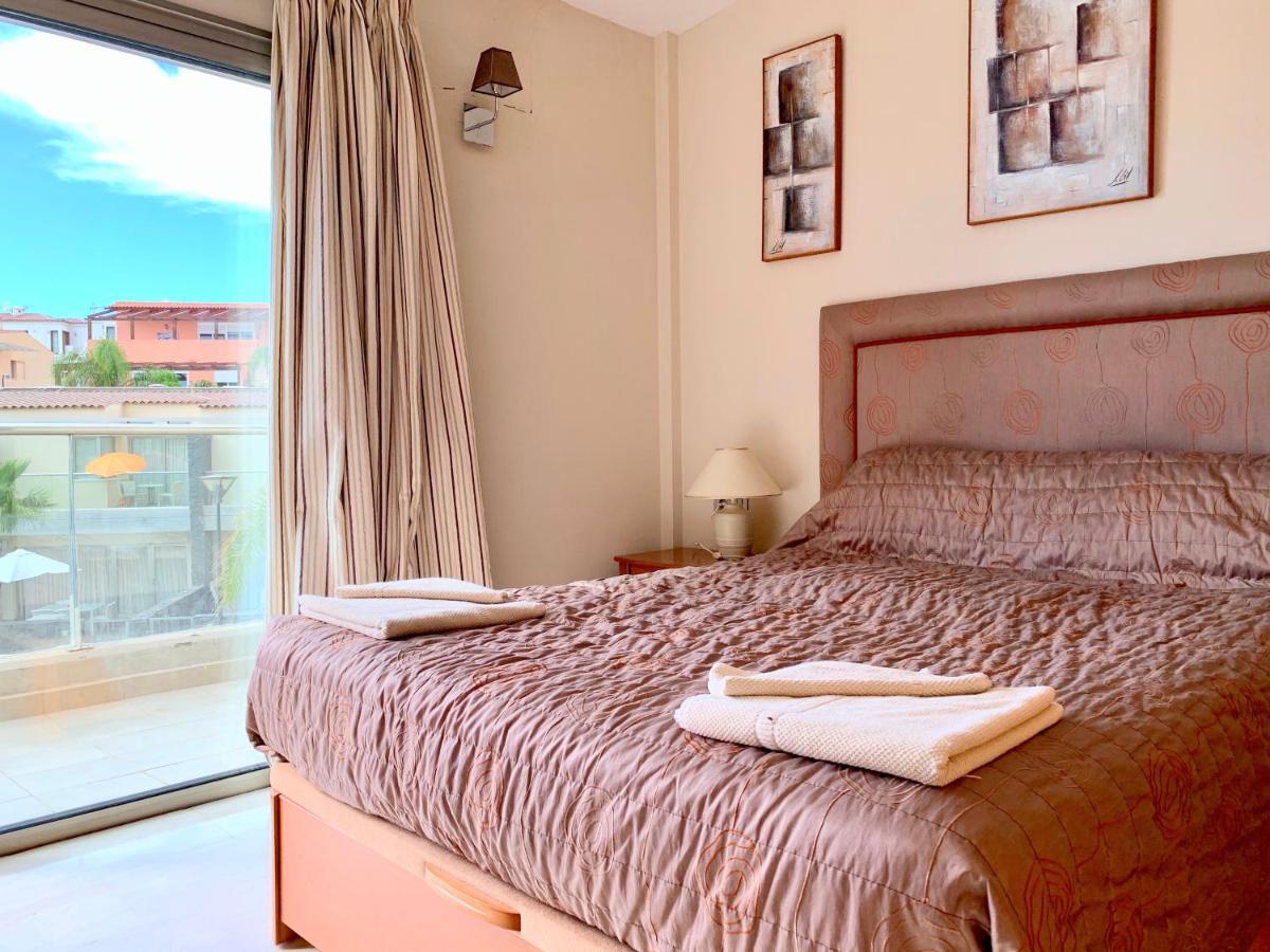 Townhouse 3 Bedrooms On The First Line Hébergement de vacances *