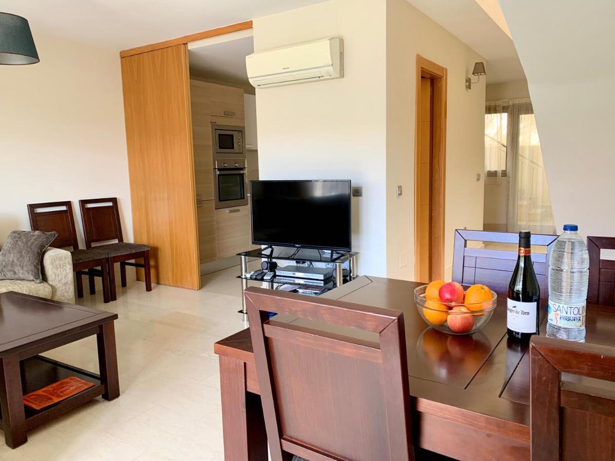 Hébergement de vacances Townhouse 3 Bedrooms On The First Line *
