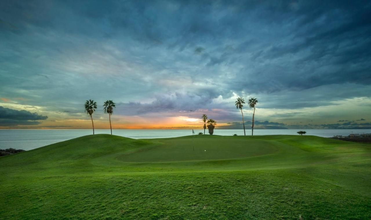 Caleta Golf *