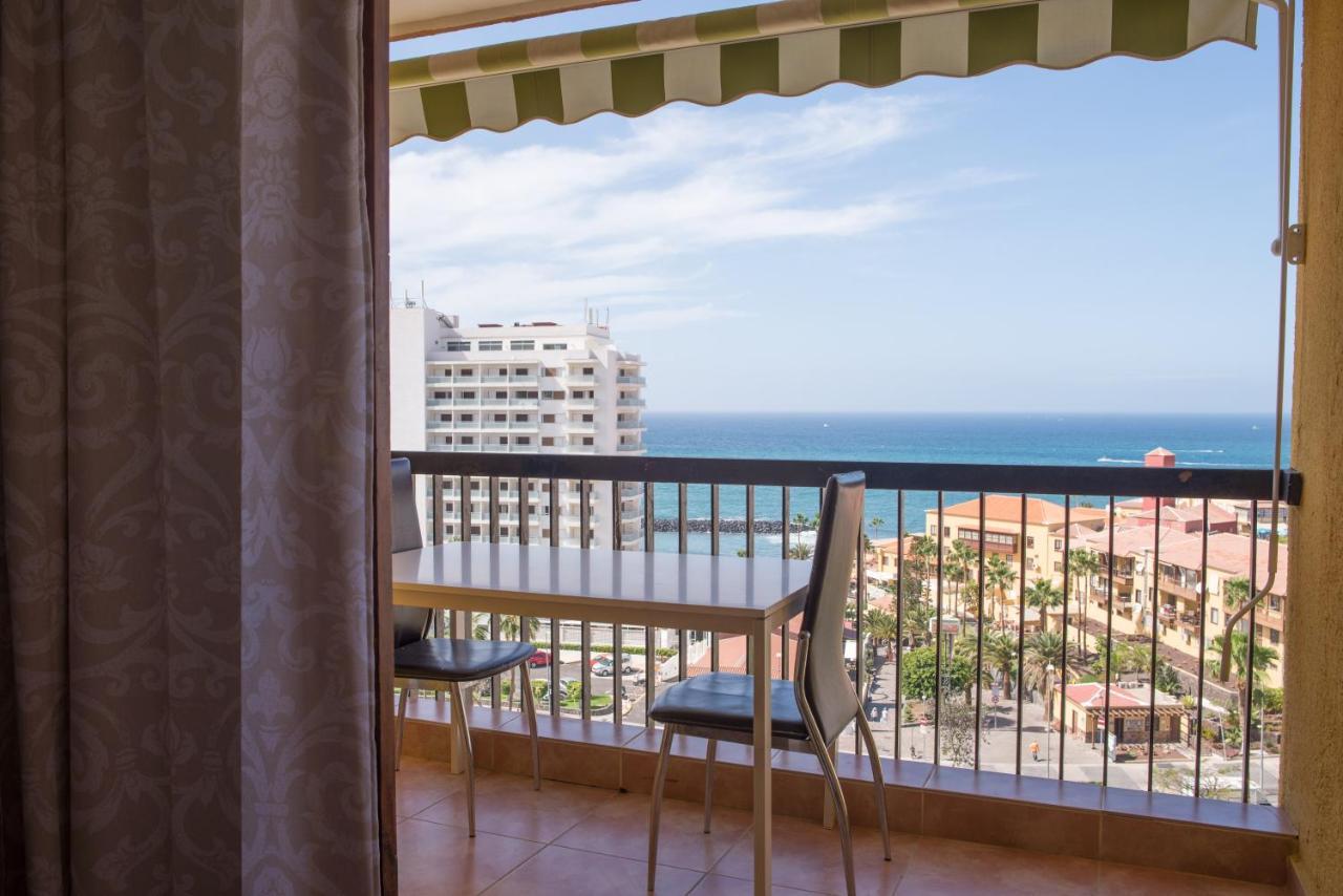 Copacabana 8 *