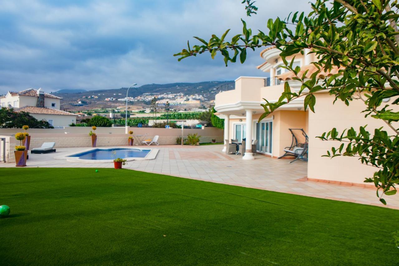 Luxury With Heated Pool Villa Playa Paraiso (Tenerife)