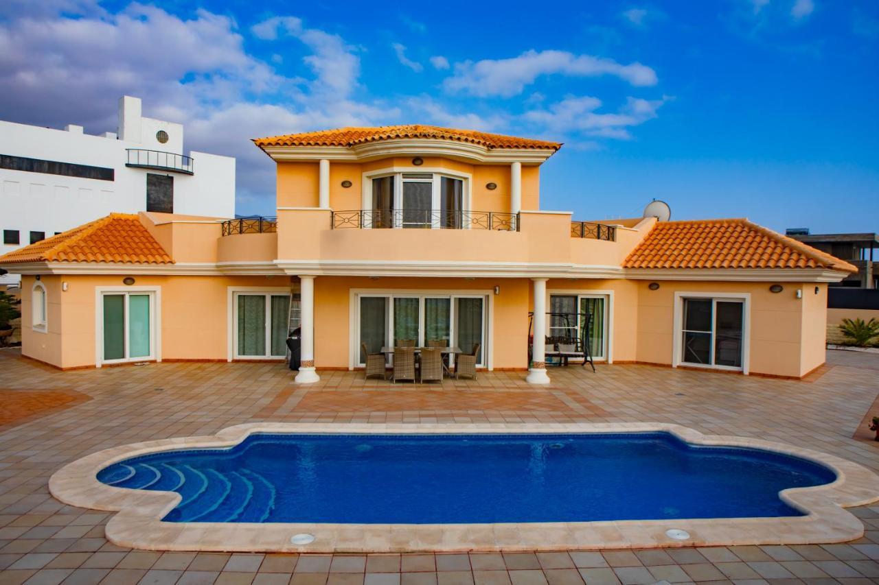 Luxury With Heated Pool Playa Paraiso (Tenerife)
