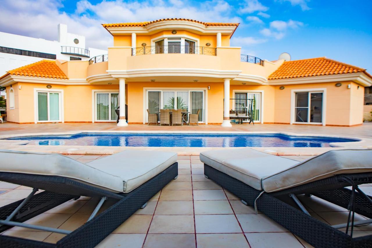 Luxury With Heated Pool *