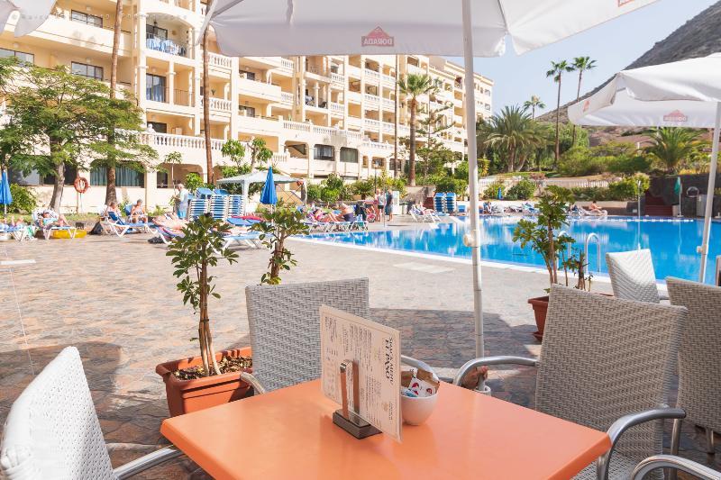 Aparthotel Castle Harbour