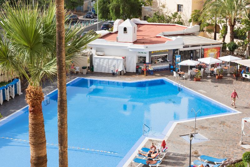 Castle Harbour Aparthotel 3*