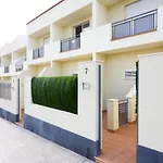 Oasis Fanabe Townhouse