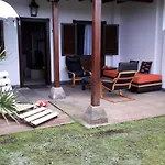 Apartamentos con jardin y pescina