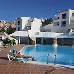 Jacuzzi Suite, Pakito