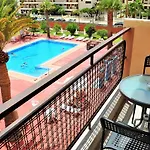 Cris Sol Apartments
