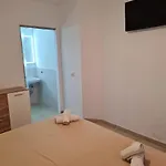 Habitaciones Nathaly