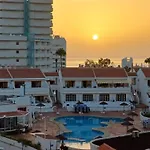 Bright Apartament In Garden City