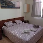 Kiki Vivienda Bed & Breakfast