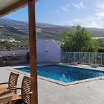 Villa Piedra Pura