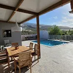 Villa Piedra Pura
