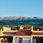 Beautiful 4 Bedroom House With Phenomenal Golf And Mountain Views