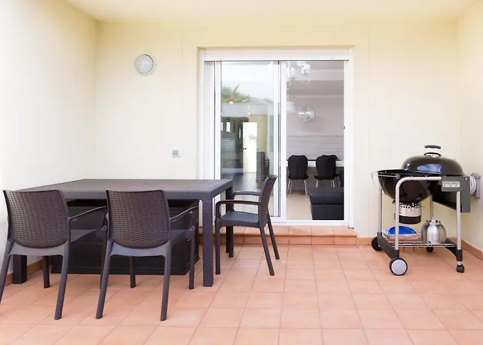 Oasis Fanabe Townhouse