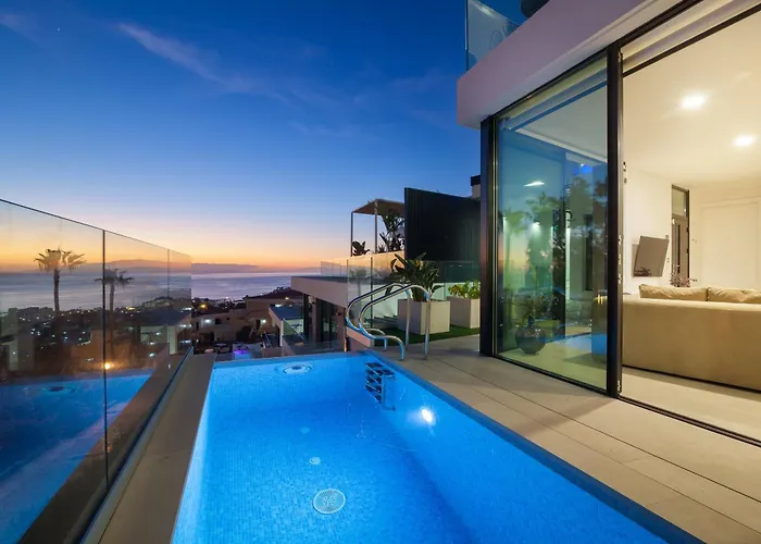 200M² New Villa F With Private, Heated Pool And Amazing Ocean View.