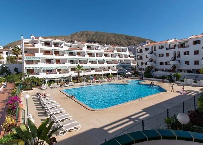 Victoria Court II H117 - One Bed With Sunny Balcony
