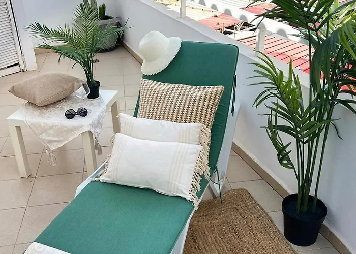 Malibu Park Apartment Luna