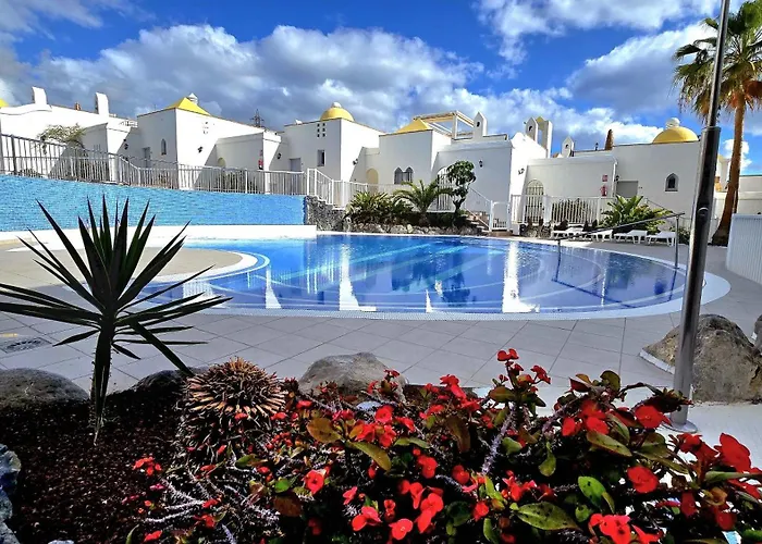Sunny Duplex With Sea View Of The Scenic Gorge