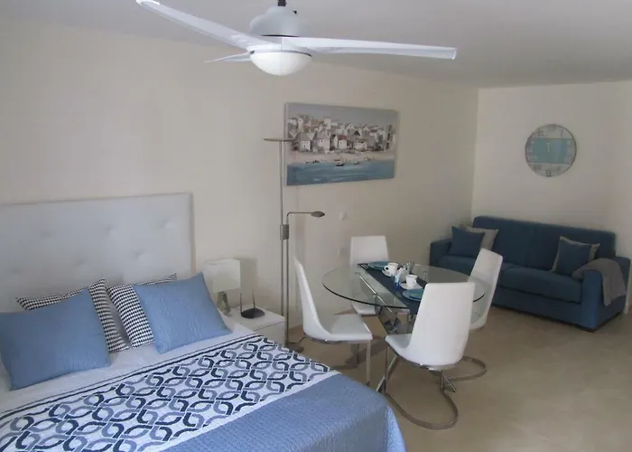 Los Cristianos Studio, Modern, Spacious, Pool,Wifi