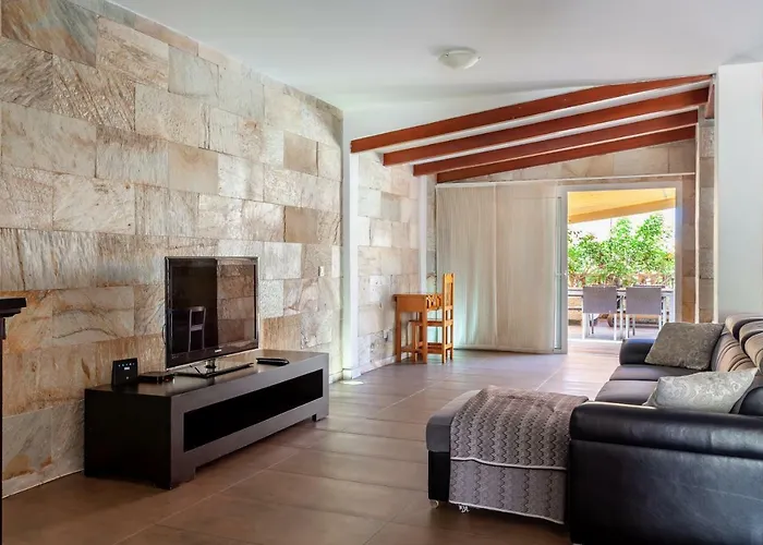 Cozy Townhouse In El Duque