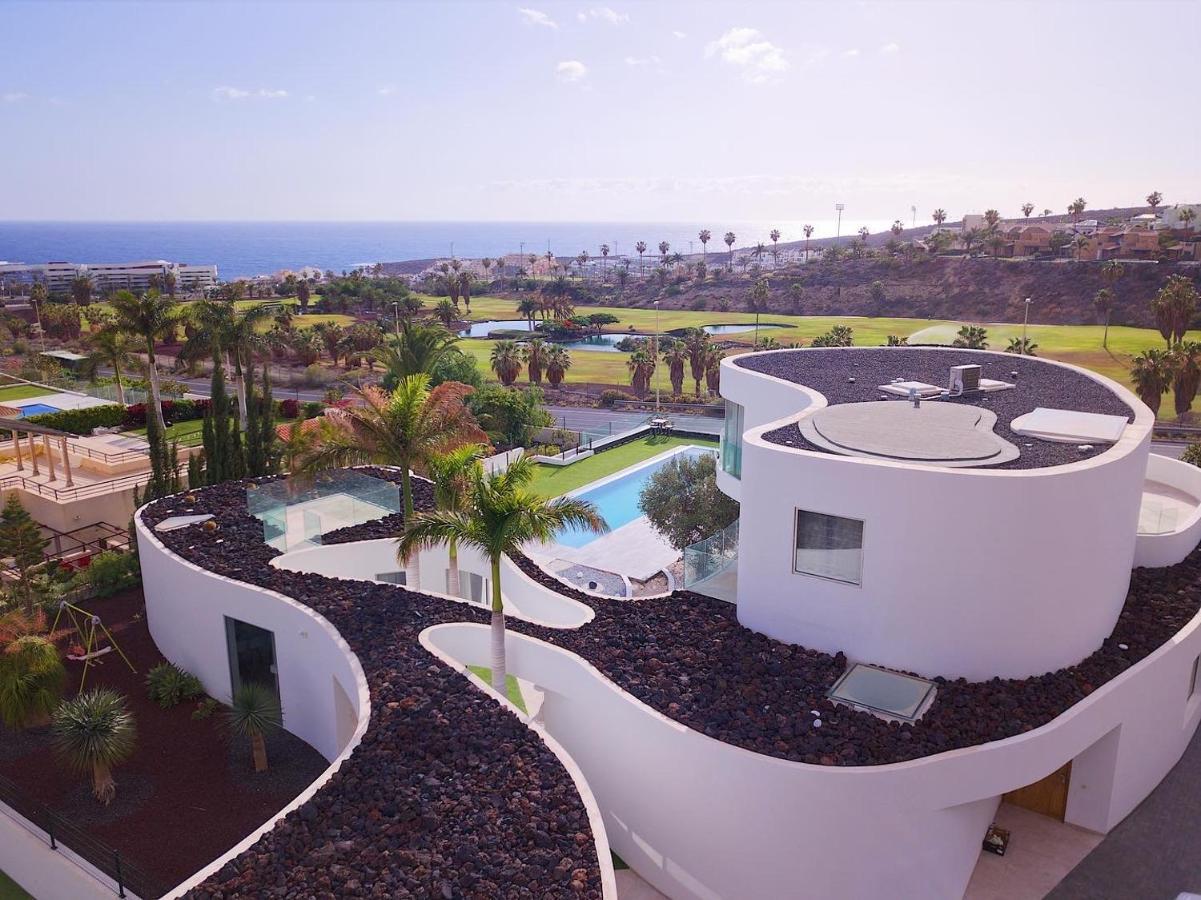 Villa Equilibrium *