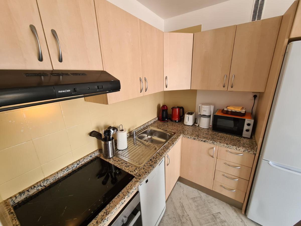 Duplex Penthouse Puerto Colon Only 5 Min. To The Beach, 2 Terraces, Pool, Wifi, Dishwasher Apartment Costa Adeje (Tenerife)
