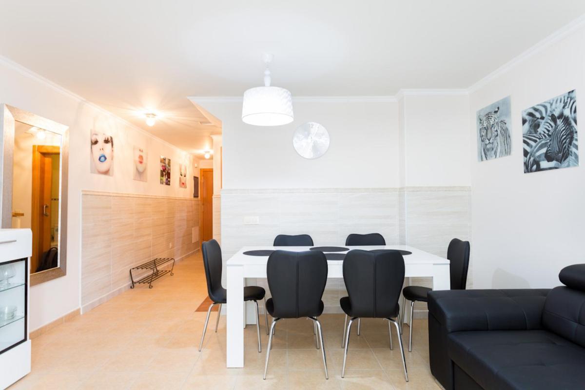 Oasis Fanabe Townhouse