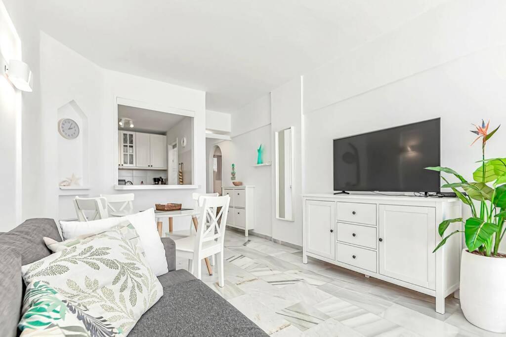 In Complex Altamira With Direct Ocean View Apartment