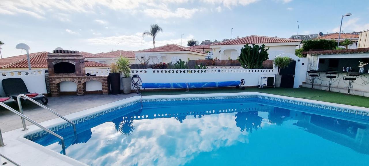 Lovely 4-bed With Ocean Views In Sueno Azul Villa