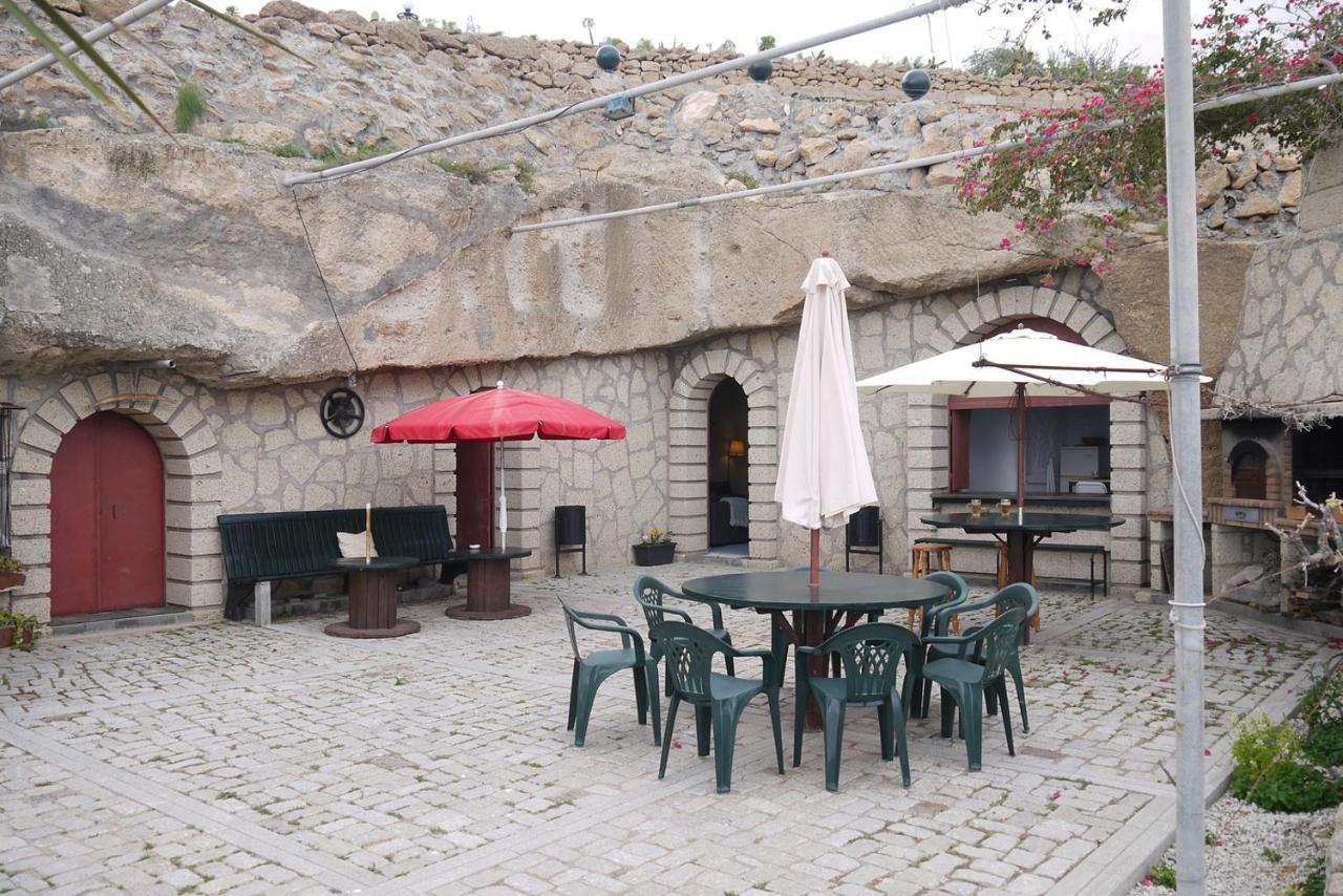 Eco Holidays Cave House Justine *