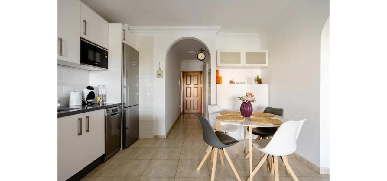 Casa Krisma, Fabulous Modern Spacious 2 Bedrooms Apartment, Remote Work, Fast Wifi, Parking And Ac