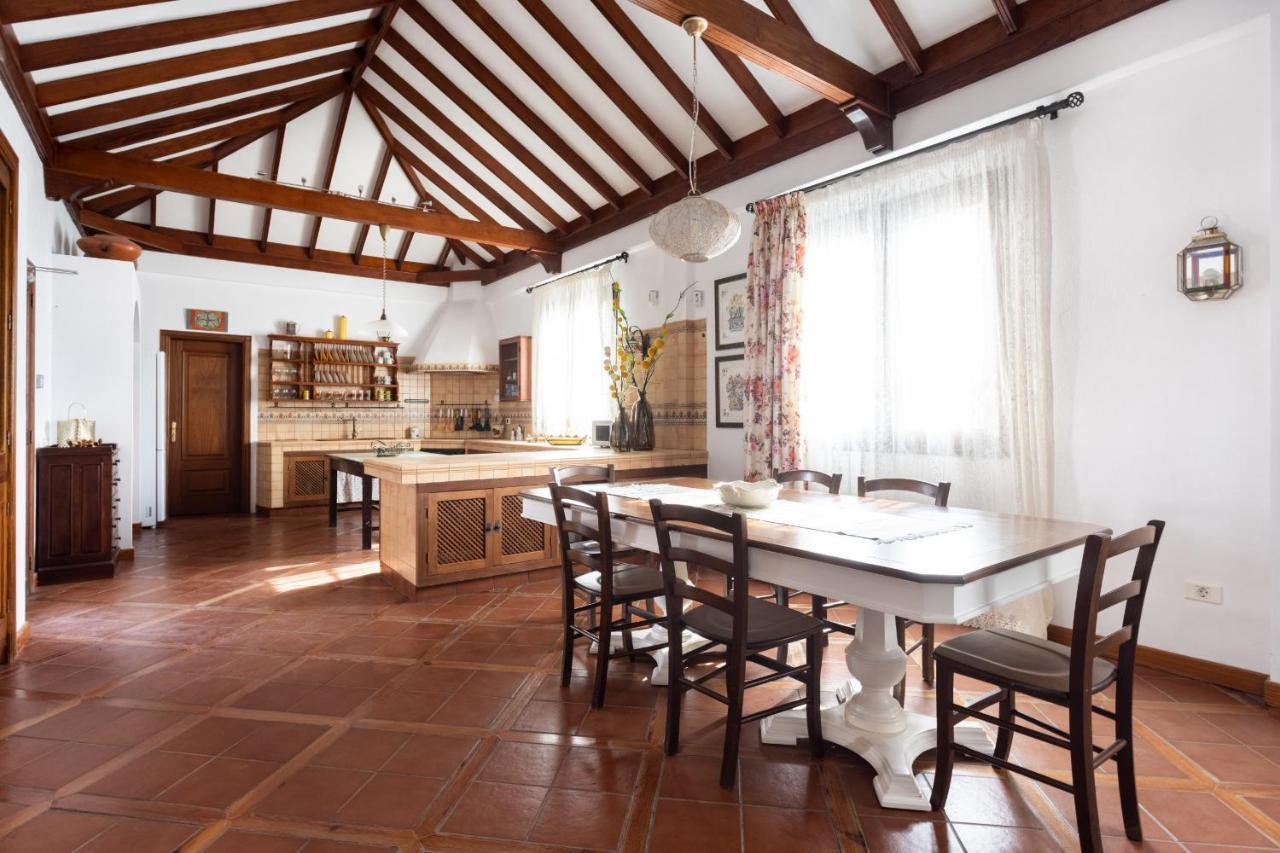 Casa La Rueda With Pool Villa *