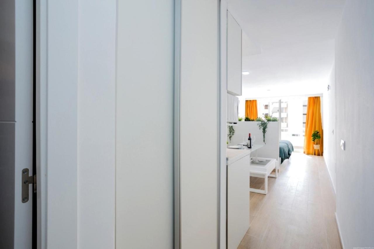 Apartment 319 Modern Accommodation,sea View, Wi Fi And Pool