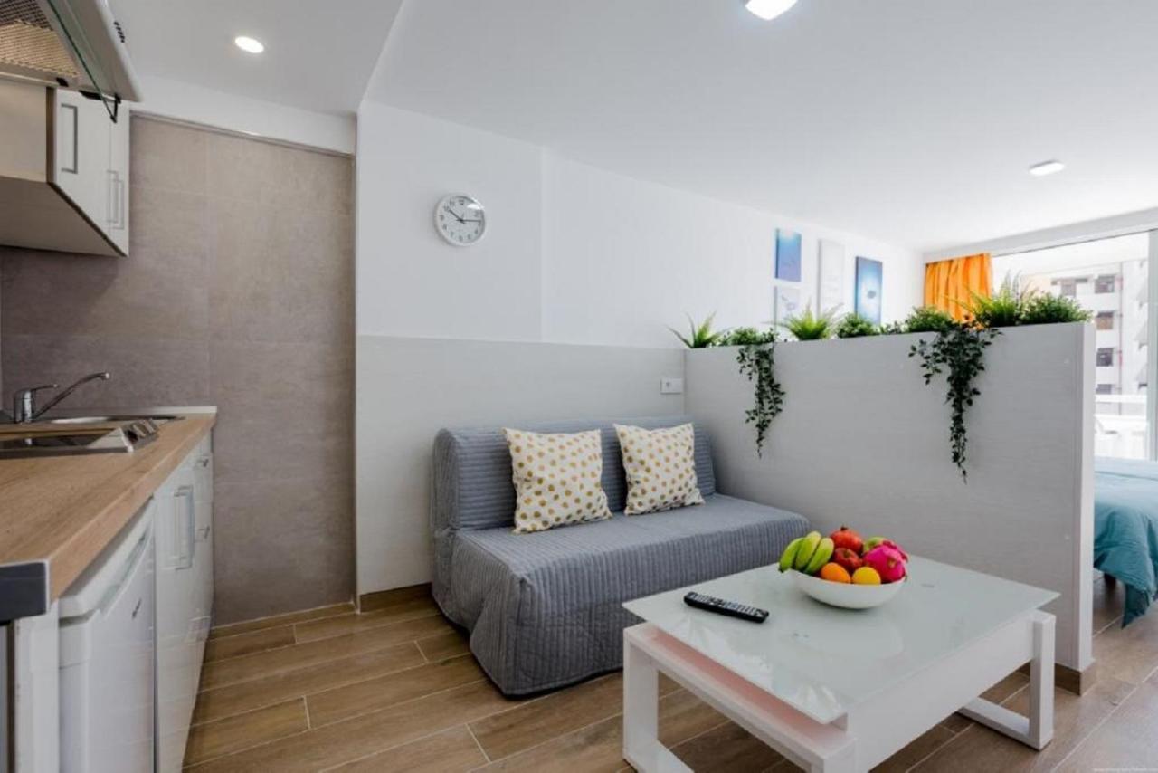 Apartment 319 Modern Accommodation,sea View, Wi Fi And Pool