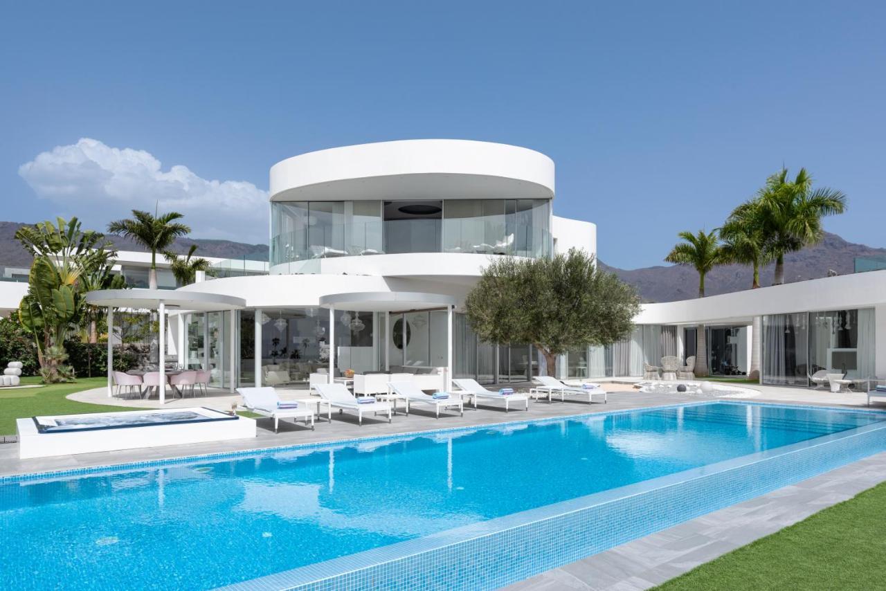 Villa Equilibrium