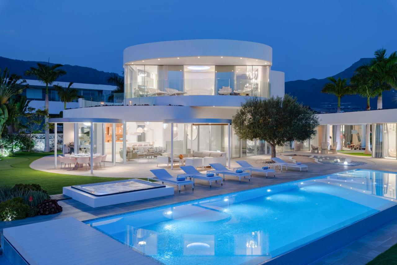 Villa Equilibrium *