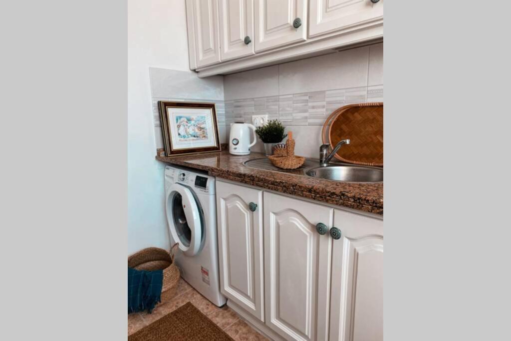 Apartment Large 90m2 Canary Apartment, View, Location ! *