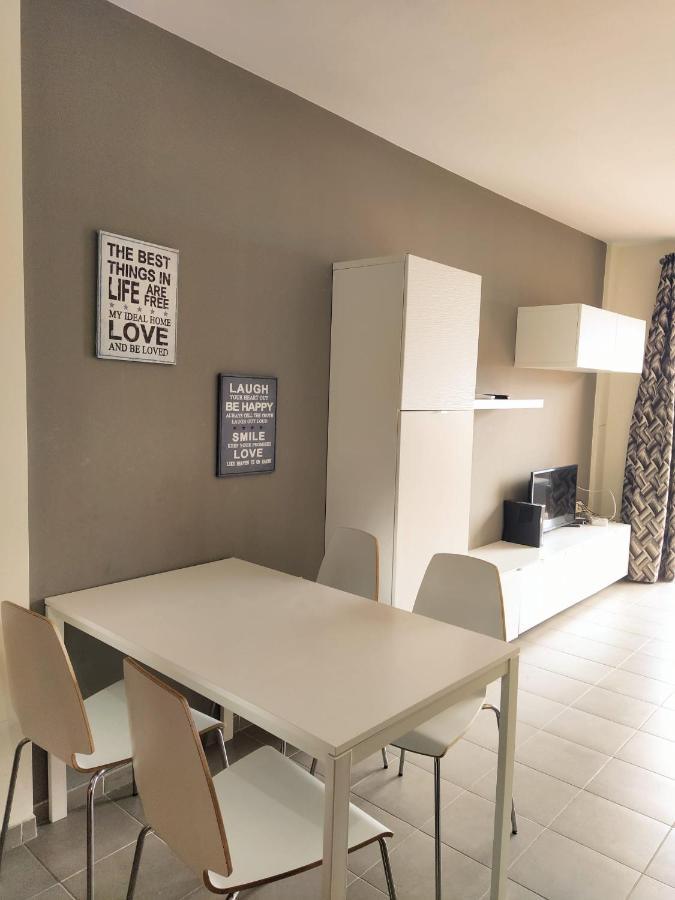 Appartement Oceanblue Modern King Size 1 Bedroom With Seaview And Terrace *