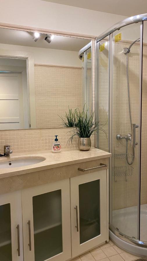 Penthouse Zentral Und Ruhig Gelegen Apartment