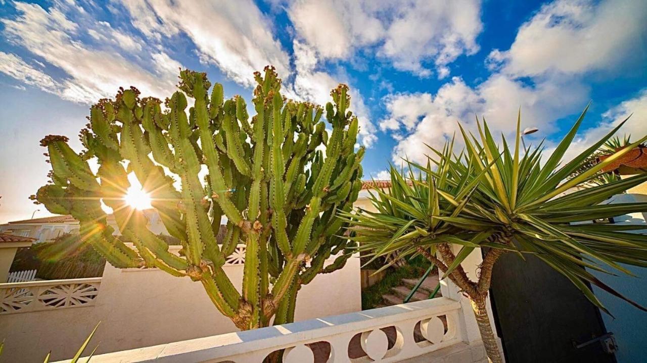 Lovely 4-bed With Ocean Views In Sueno Azul