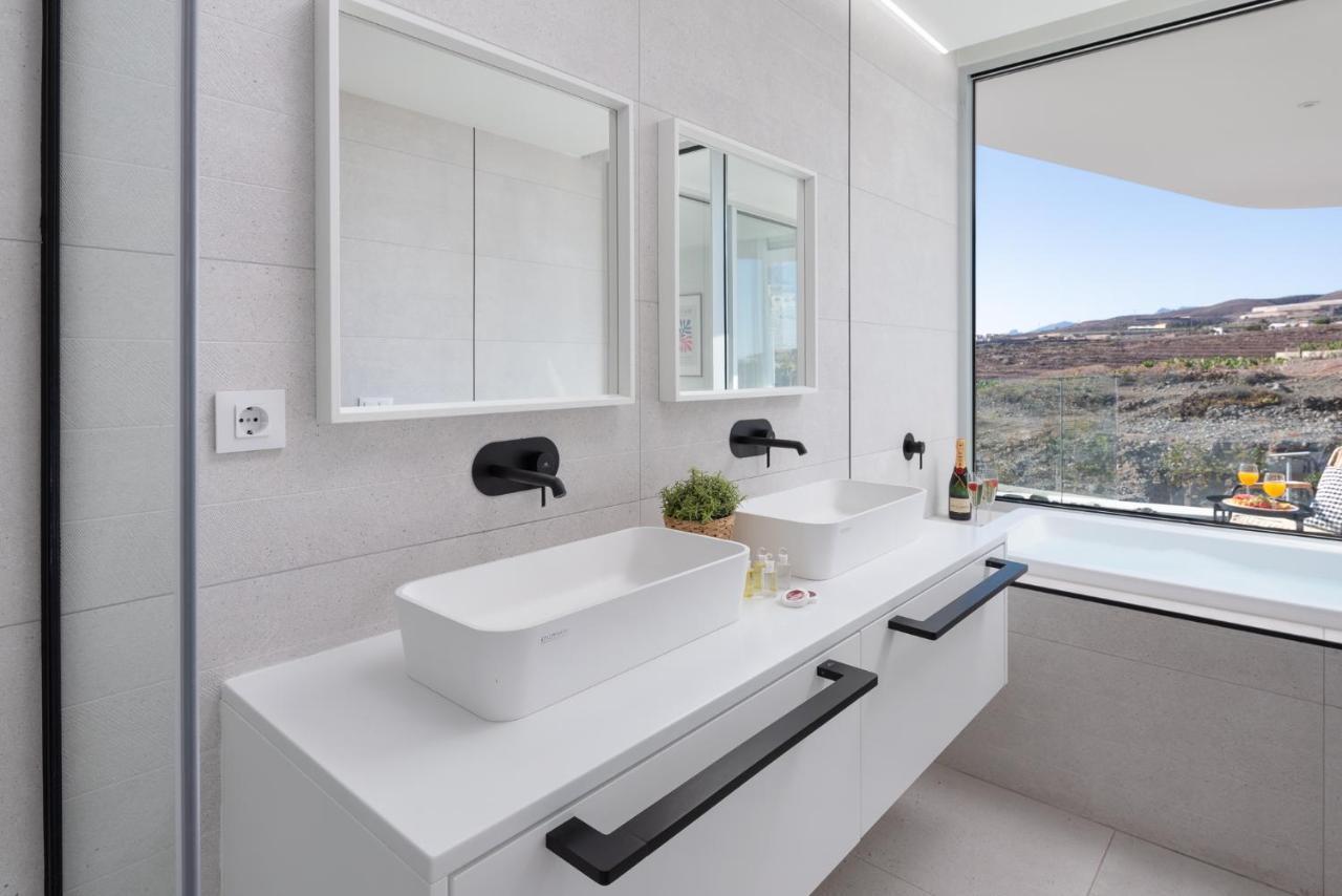 Karat Ibardin Rokabella Villa