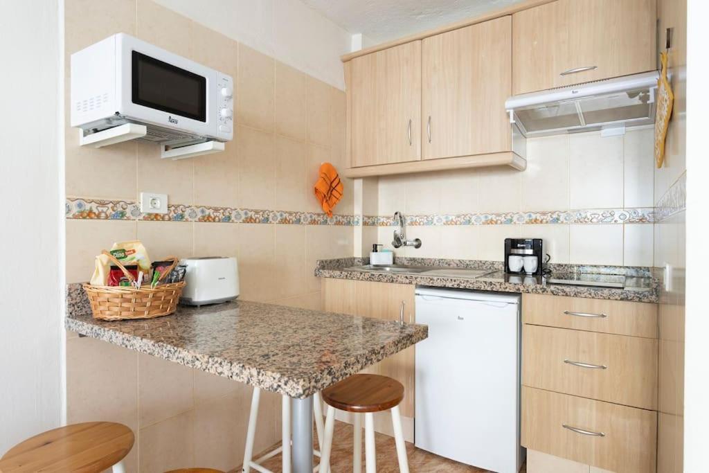 Comodo Estudio Playa Jardin Apartment