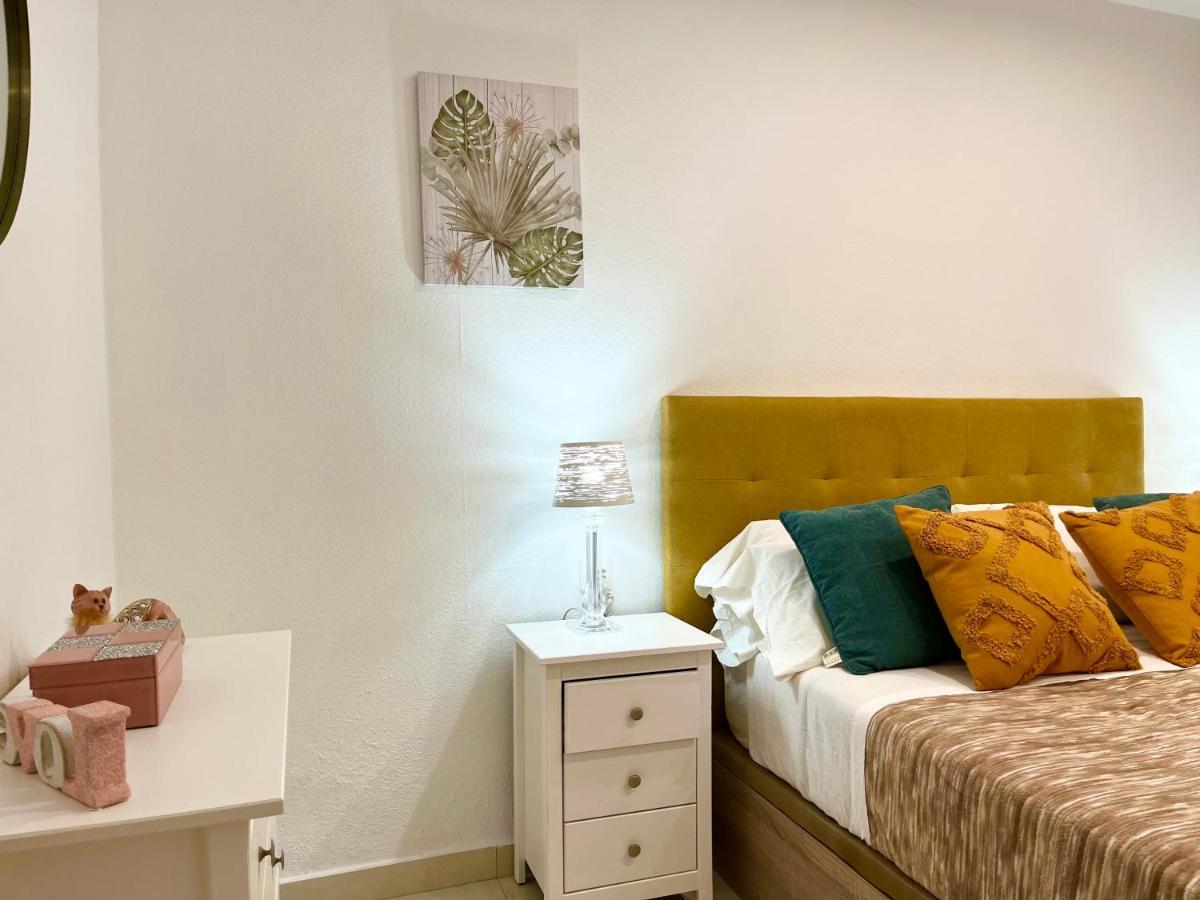 Miss Flora Playa Honda Apartment
