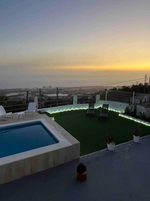 En Adeje Sur * Costa Adeje (Tenerife)