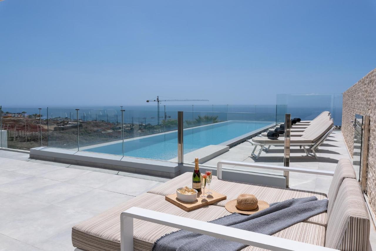 Villa Karat Zambrano - Includes Golf Cart